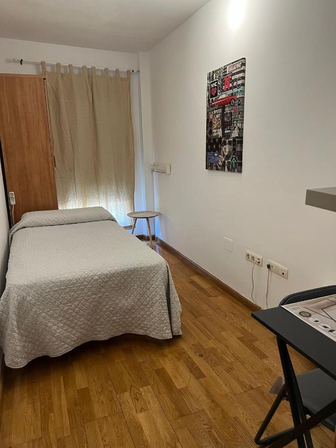 Habitaciones Privadas En Apartamento Compartido อัลเฮซิราส ภายนอก รูปภาพ